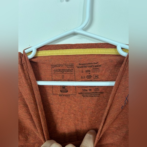 Patagonia Women’s Ridge Rise Stripe Pocket Responsibili-Tee Small - Picture 4 of 7